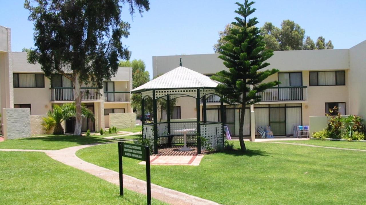 Riverview 33 Apartment *